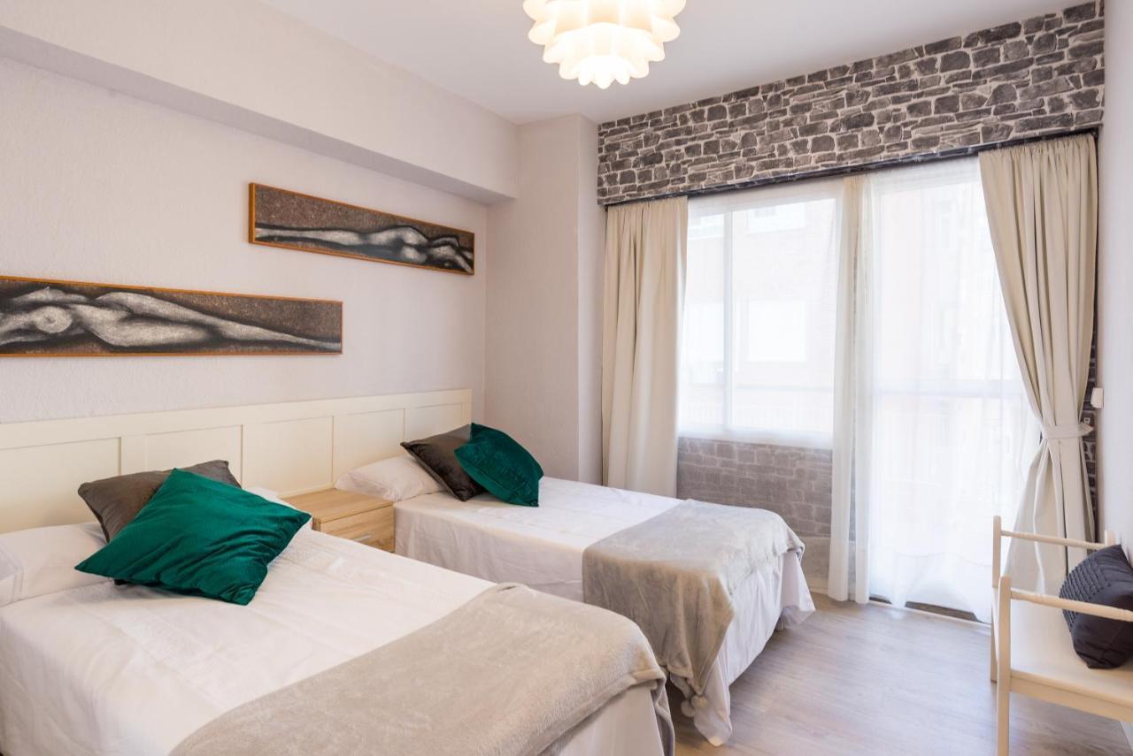 Malaga Beach And Historic Centre Malagueta Екстер'єр фото